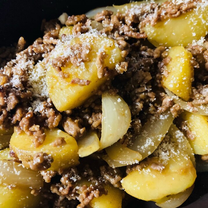 おつまみ!じゃがいもとひき肉のカレー炒め